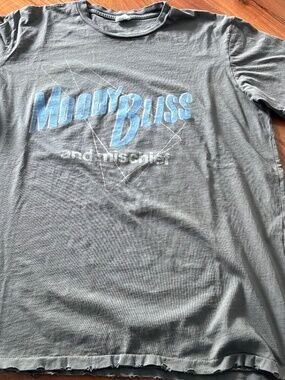 BLISS & MISCHIEF VINTAGE TEE MOODY BLISS